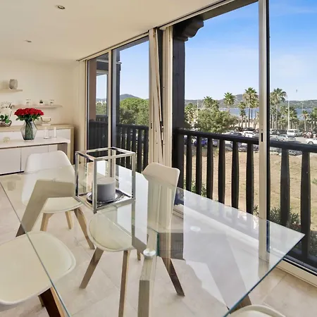 Apartment Beautiful Flat With Sea View - *